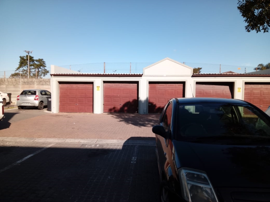 2 Bedroom Property for Sale in Bellville Central Western Cape